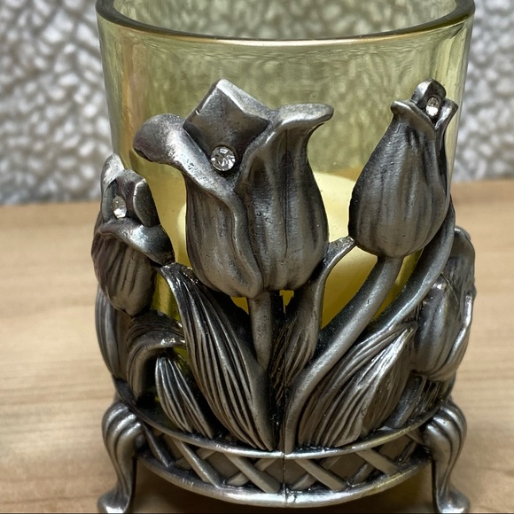 Set of three votive candle holders w/lights - Picture 4 of 6